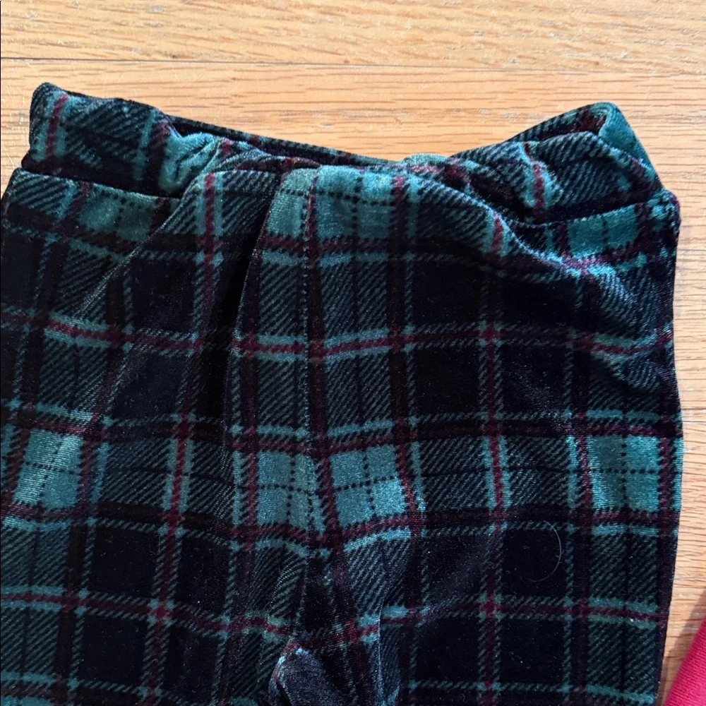 MAX STUDIO Kids Red Peplum Top with Front Knot and plaid velour pants 3-4 years